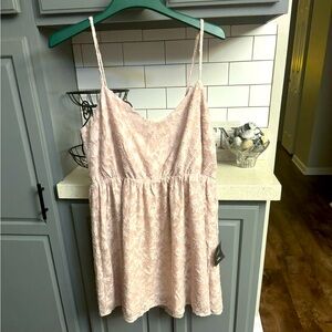 Women’s Lulu’s dress,NWT, perfect for spring and summer 🤩